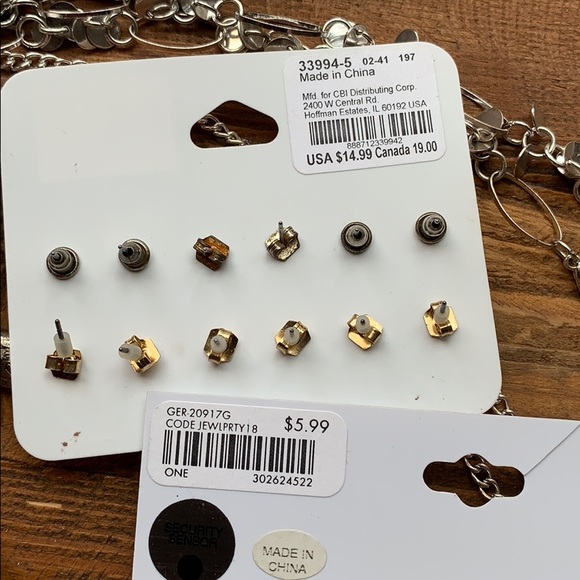 Large Bundle Costume Jewelry Earrings, Bangles - Picture 9 of 11